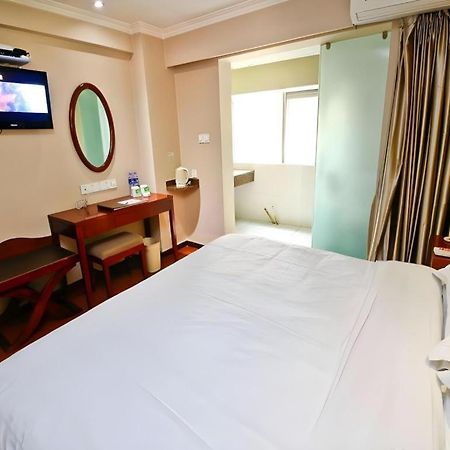 Greentree Inn Xi'An Bell And Drum Tower Food Street Ancient City Wall Ximen Express Hotel Exterior photo